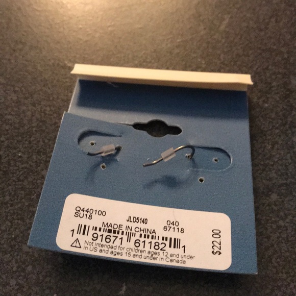 LAST PAIR! NEW Lucky Brand drop earrings - Picture 4 of 5